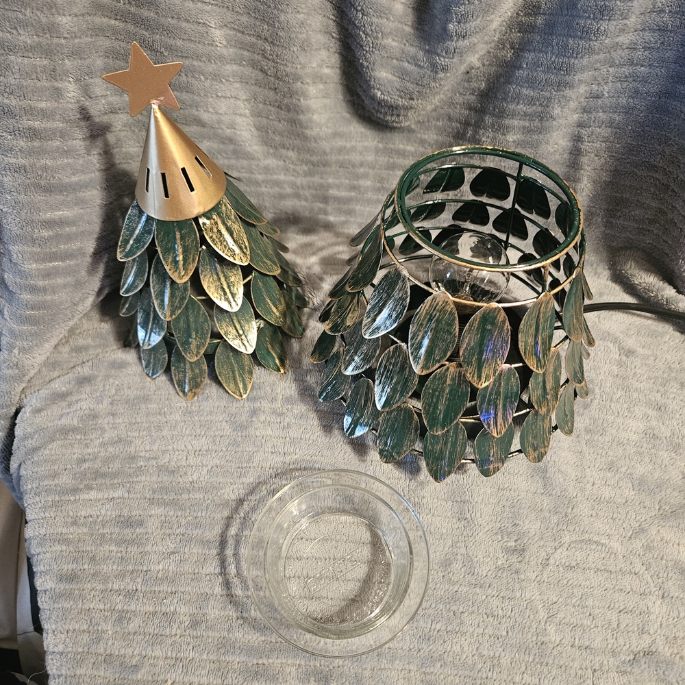 Scentsy All Aglow Large Green Tree Wax Warmee - Picture 3 of 6
